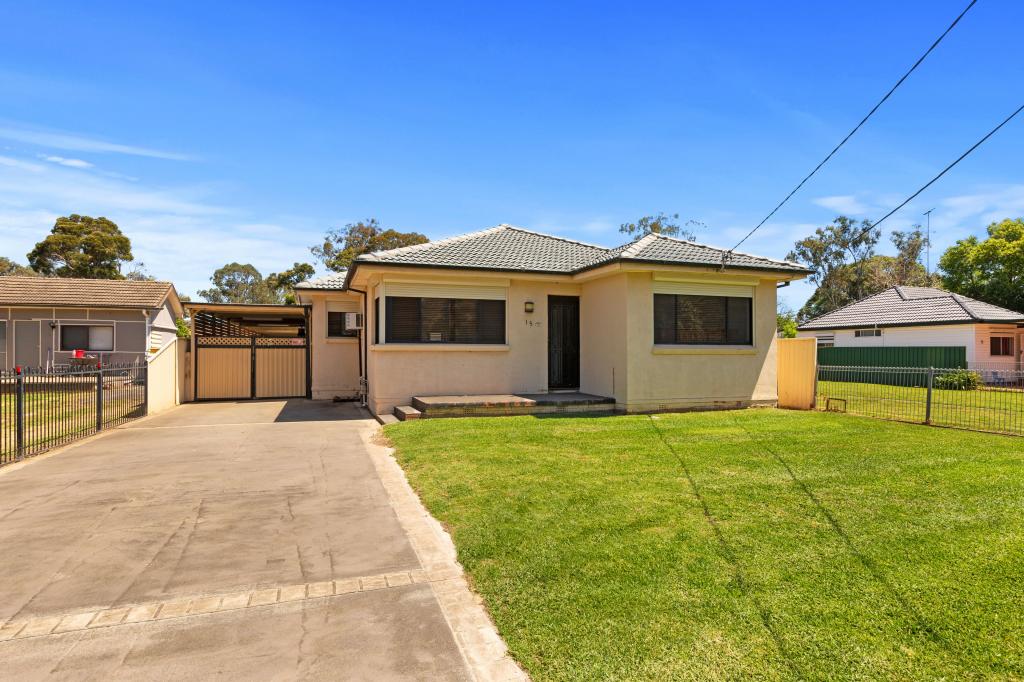 15 Melbourne St, Oxley Park, NSW 2760