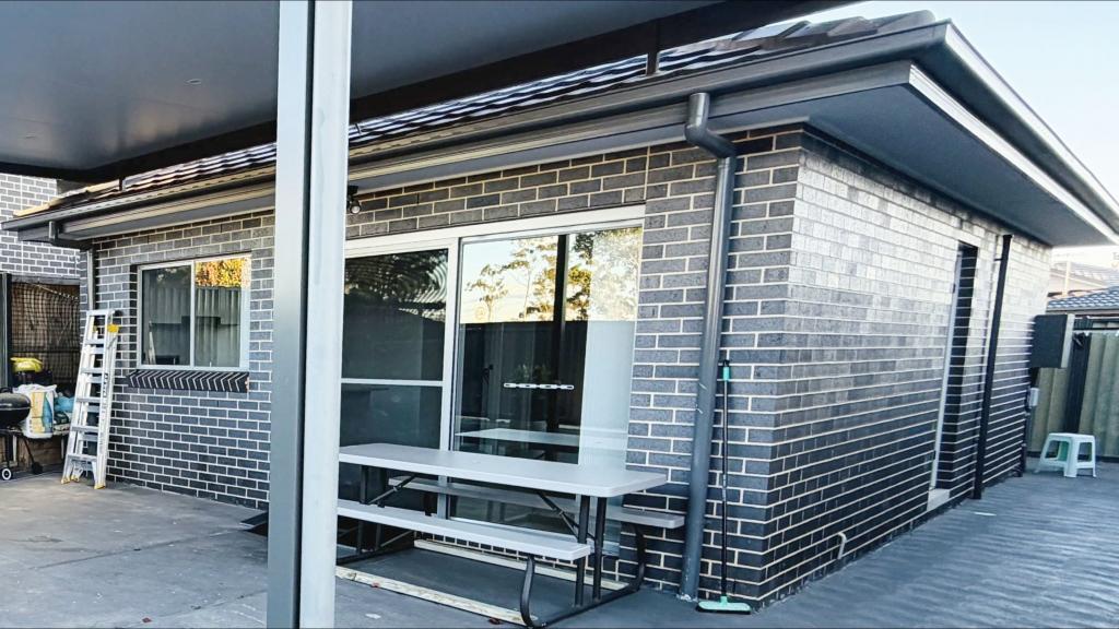 1A THORNETT ST, BONNYRIGG, NSW 2177