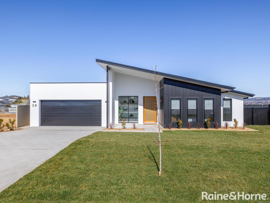 38 Brennan Dr, Kelso, NSW 2795