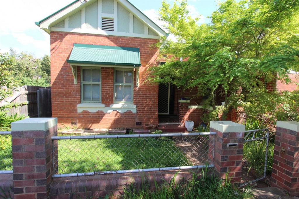 60 Flinders St, Wagga Wagga, NSW 2650