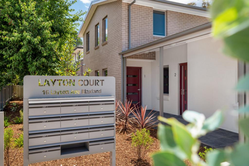 2/16 LAYTON AVE, BLAXLAND, NSW 2774
