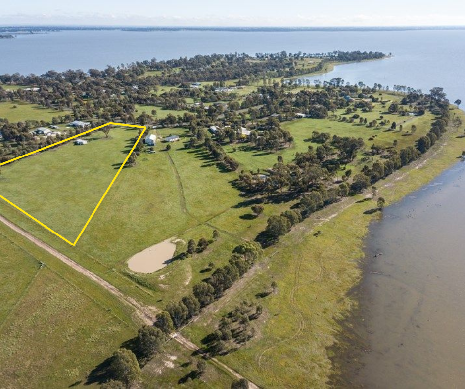 30 Finnigan Ct, Waranga Shores, VIC 3612