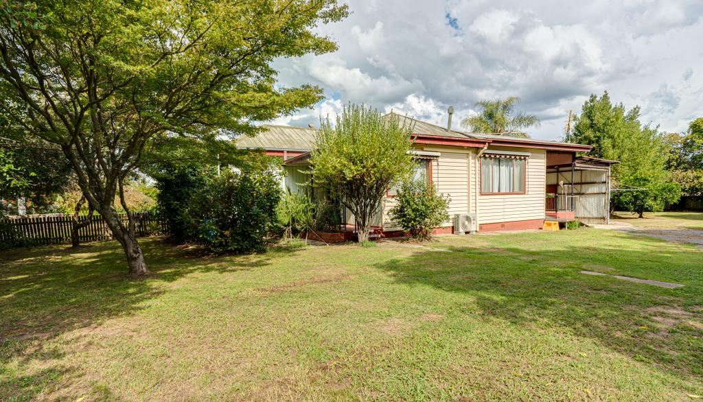 42 Great Alpine Rd, Myrtleford, VIC 3737