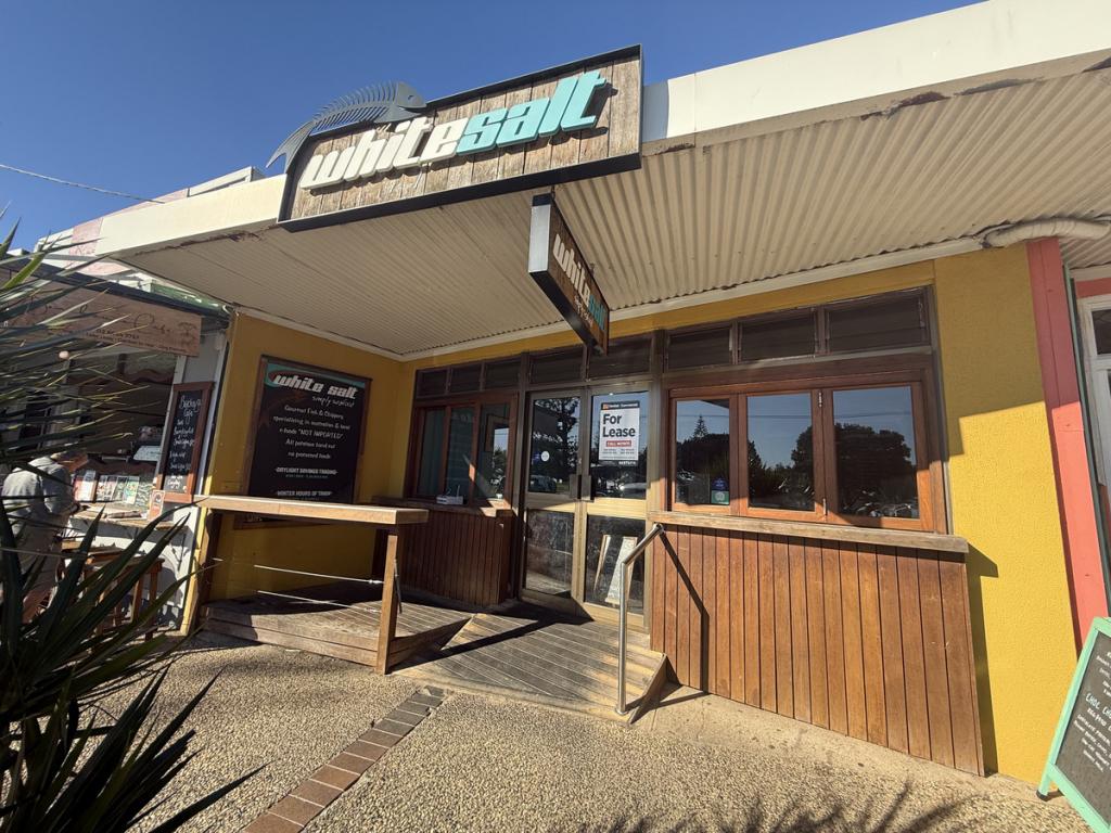 Shop 1/70 Beach St, Woolgoolga, NSW 2456