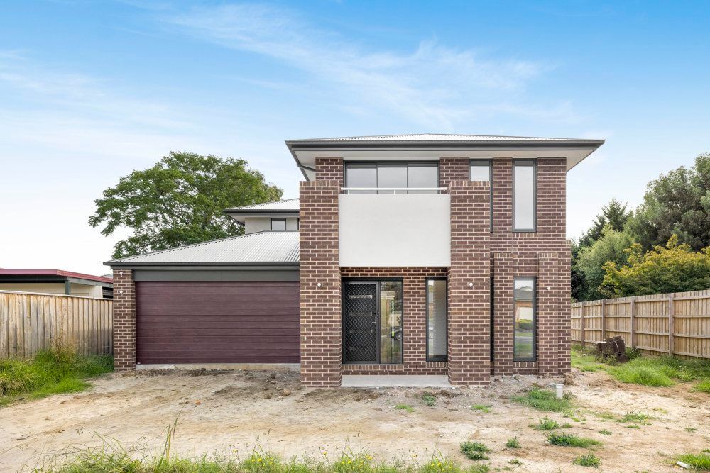 127 DANDELION DR, ROWVILLE, VIC 3178