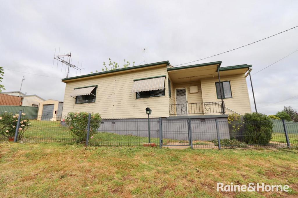 19 Owen Way, West Bathurst, NSW 2795