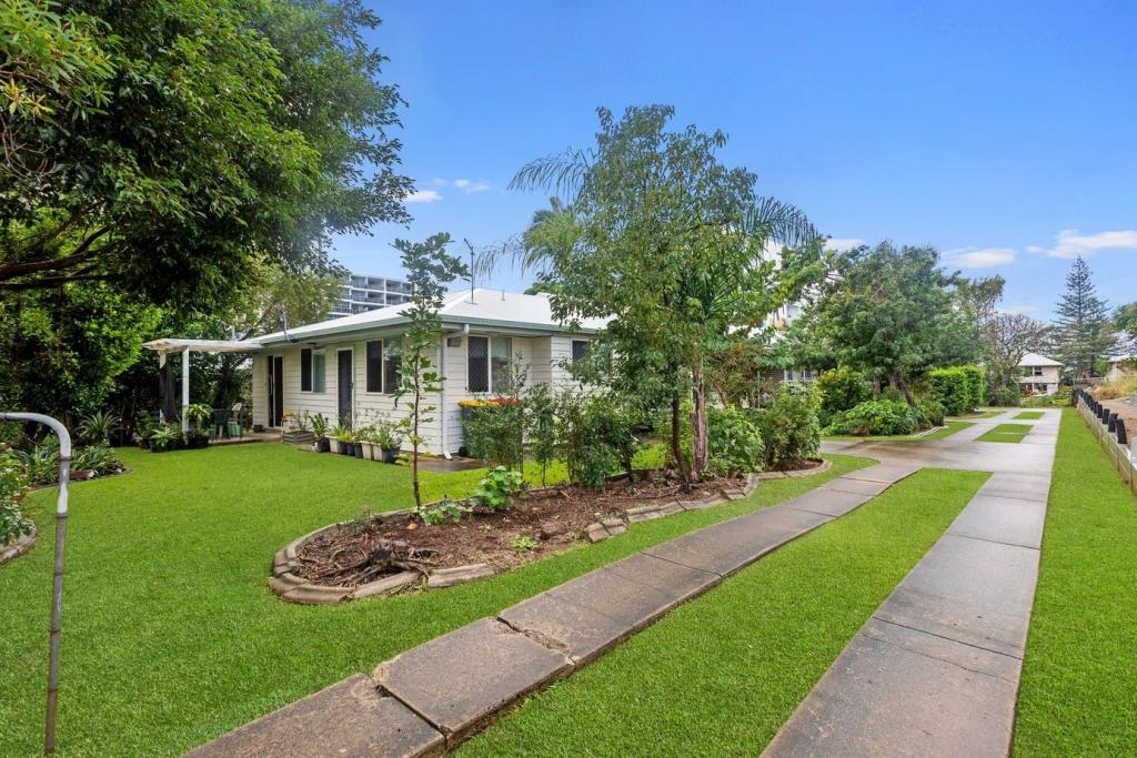2/124 Mein St, Scarborough, QLD 4020