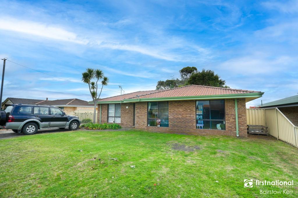 10 Lorenzo Way, Orana, WA 6330