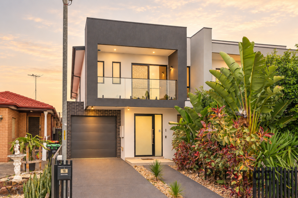 19 Percy St, Fairfield Heights, NSW 2165
