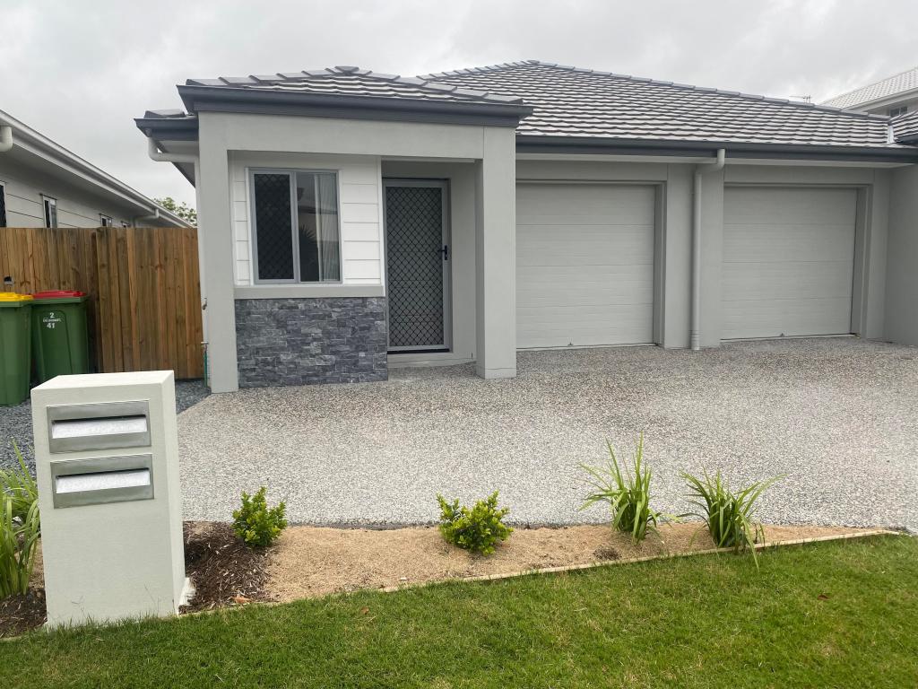 2/39 FOUNTAIN ST, PIMPAMA, QLD 4209