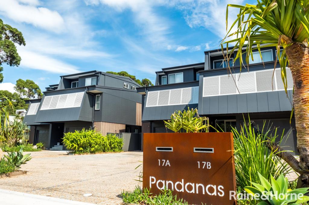 17b Mitchell Pde, Mollymook Beach, NSW 2539