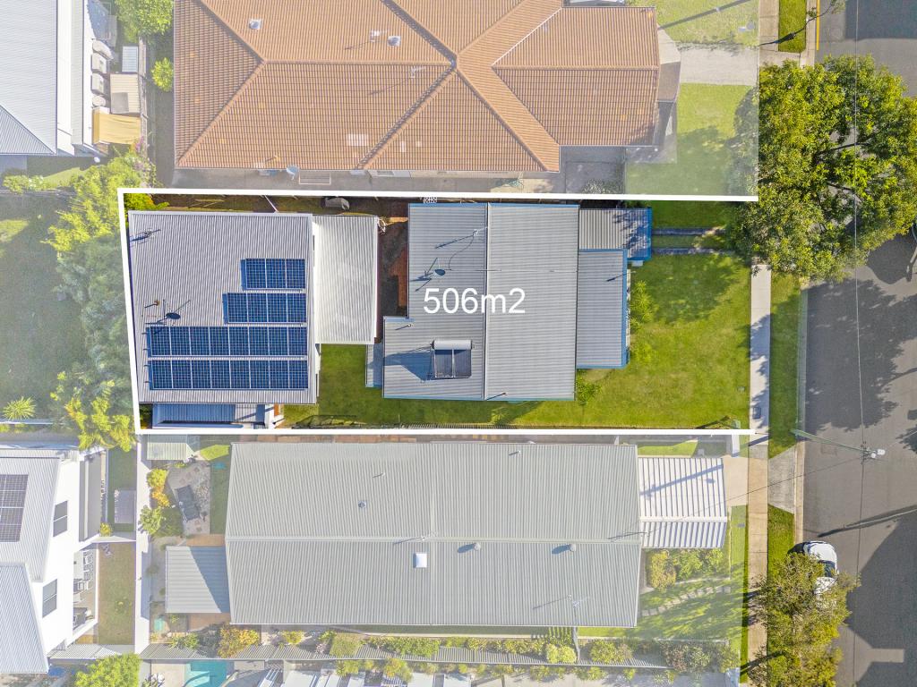 5 Helena St, Biggera Waters, QLD 4216
