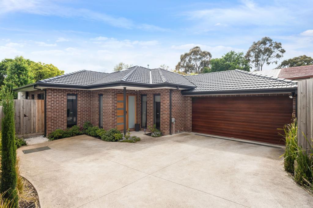 7a Myoora Dr, Mooroolbark, VIC 3138