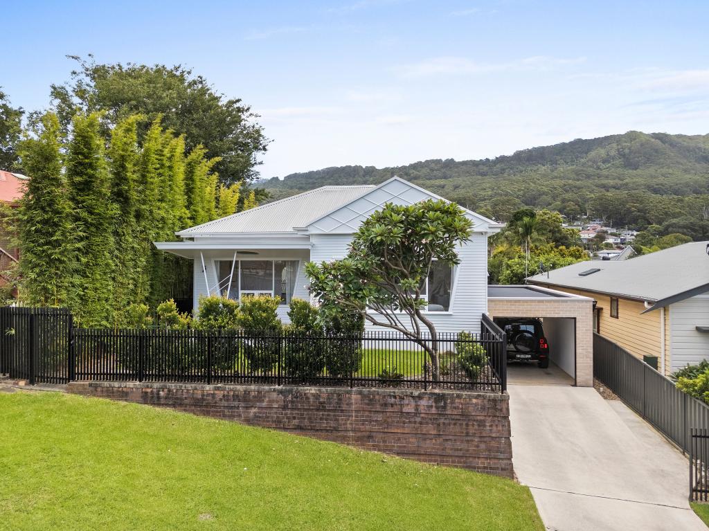 12 LUXOR ST, WOONONA, NSW 2517