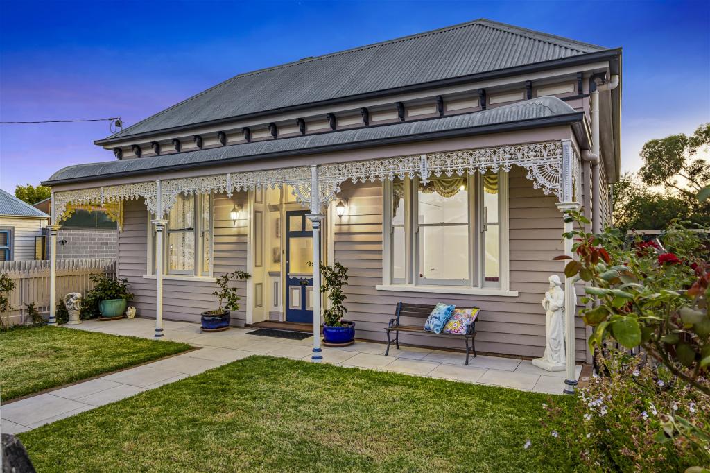 27 ROWE ST, BALLARAT EAST, VIC 3350