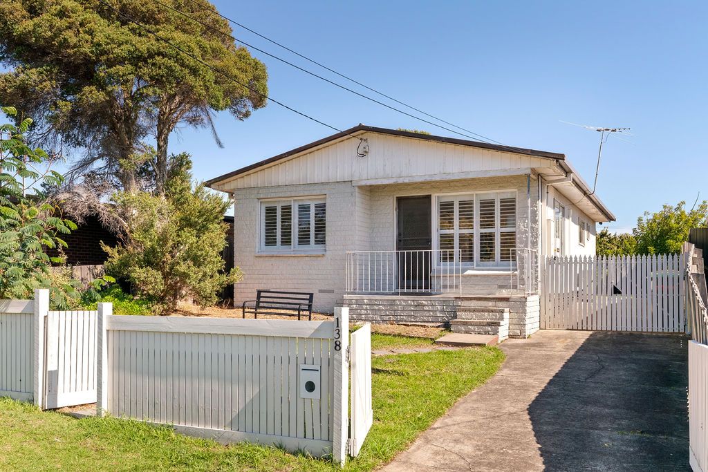 138 Ninth Ave, Rosebud, VIC 3939