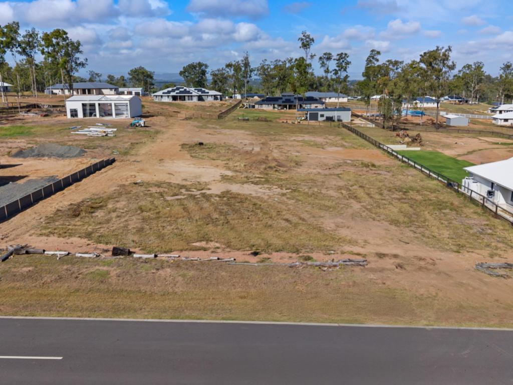 37 Howell Cct, Adare, QLD 4343