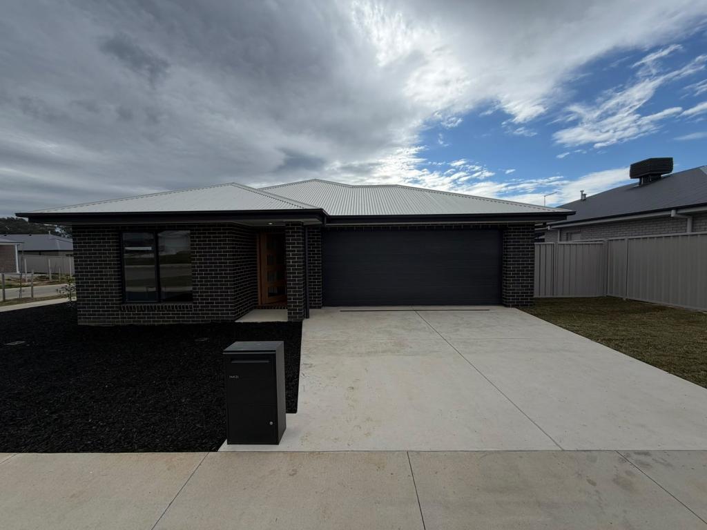 76 Glenwood Bvd, Baranduda, VIC 3691