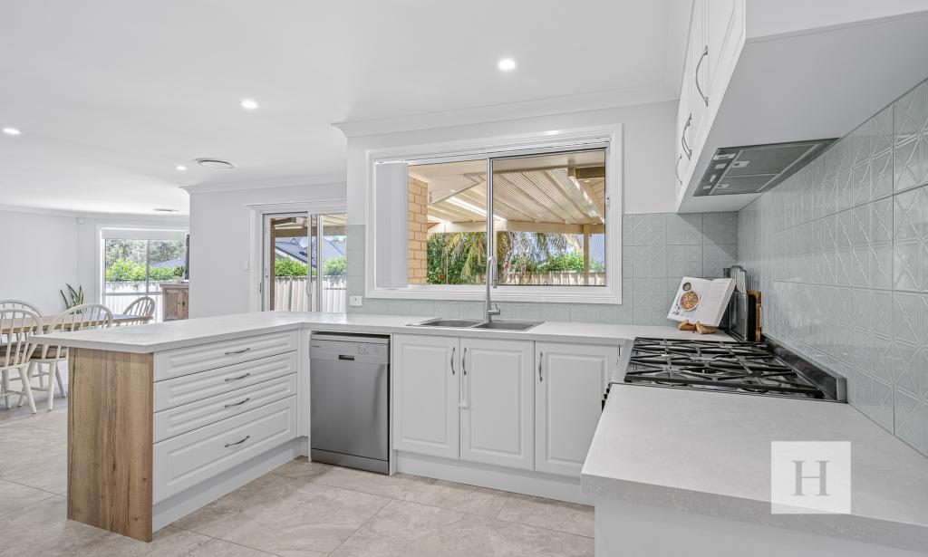 2 Kiewa Cl, Wyee Point, NSW 2259