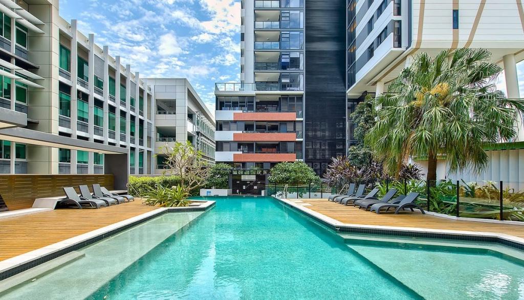 1061/9 Edmondstone St, South Brisbane, QLD 4101