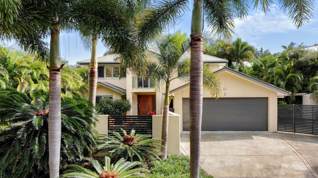 7 Captains Ct, Sunrise Beach, QLD 4567