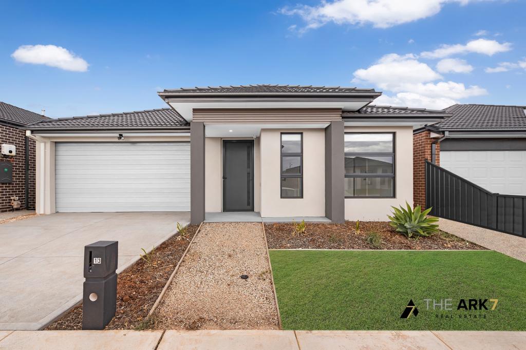 13 Jacobena Rd, Melton South, VIC 3338