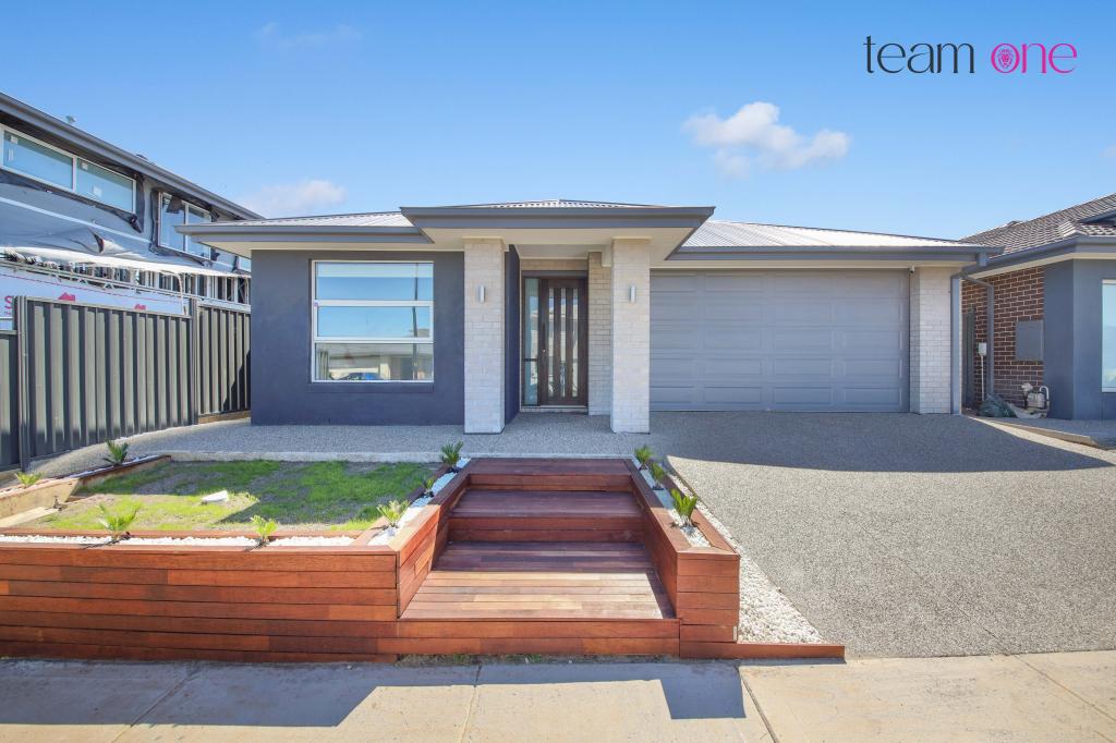 77 LENA CRES, TRUGANINA, VIC 3029