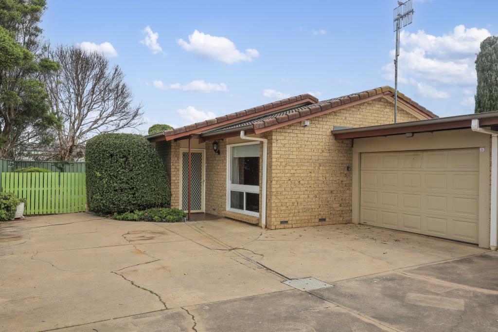 2/2 Brand Ave, Victor Harbor, SA 5211