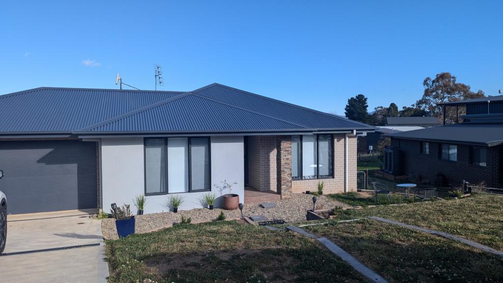 38 HEYSEN DR, EAST JINDABYNE, NSW 2627