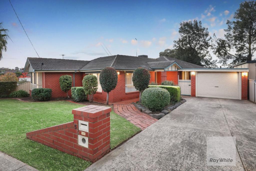 5 Castleton Ct, Gladstone Park, VIC 3043