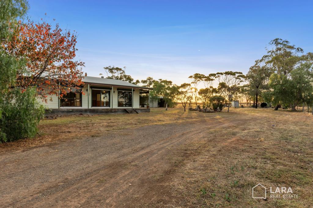 165 DUGGANS LANE, LARA, VIC 3212