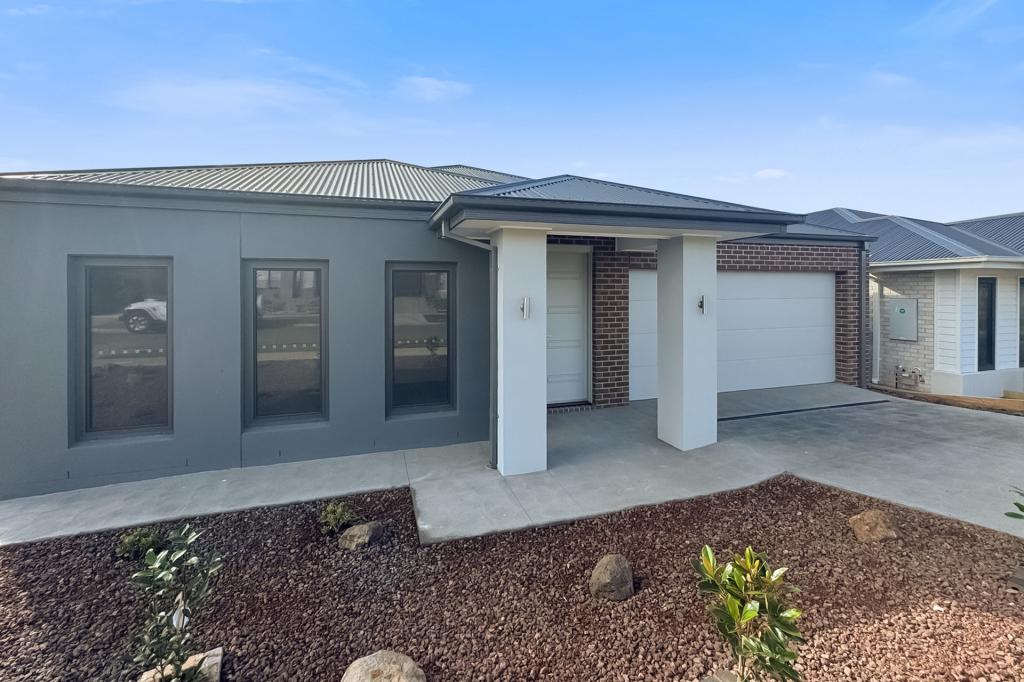49 Allansford Cres, Armstrong Creek, VIC 3217