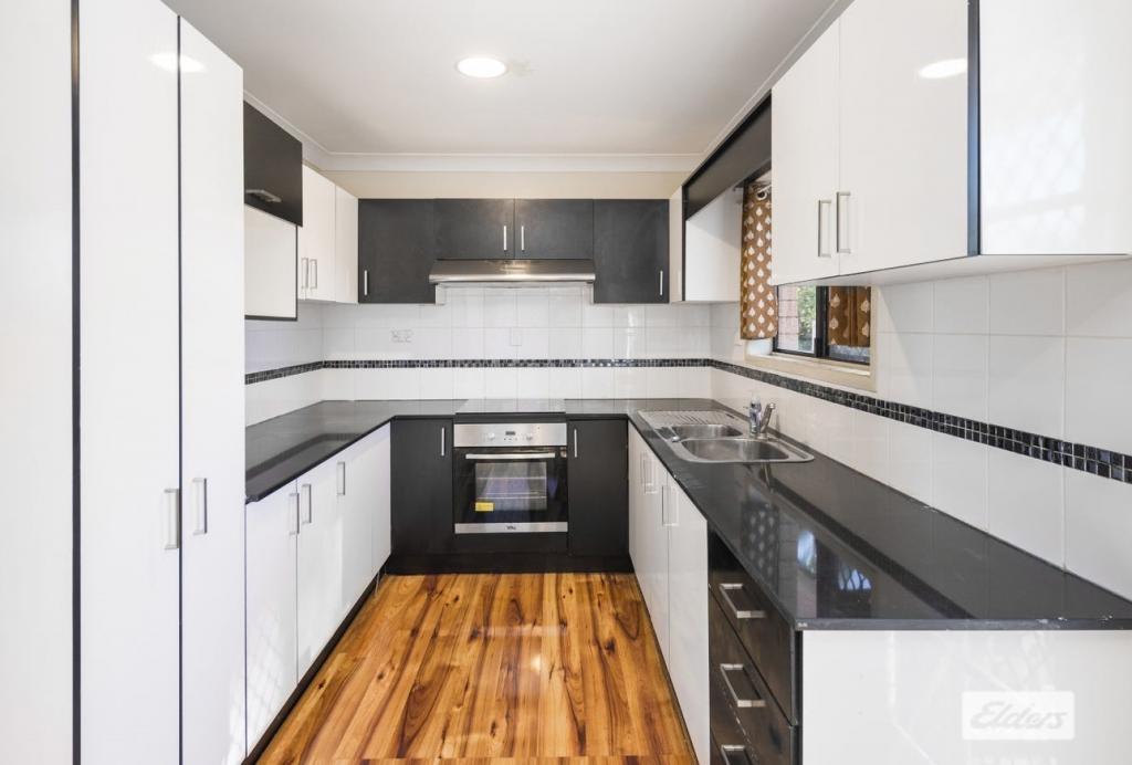25 Limerick Dr, Crestmead, QLD 4132