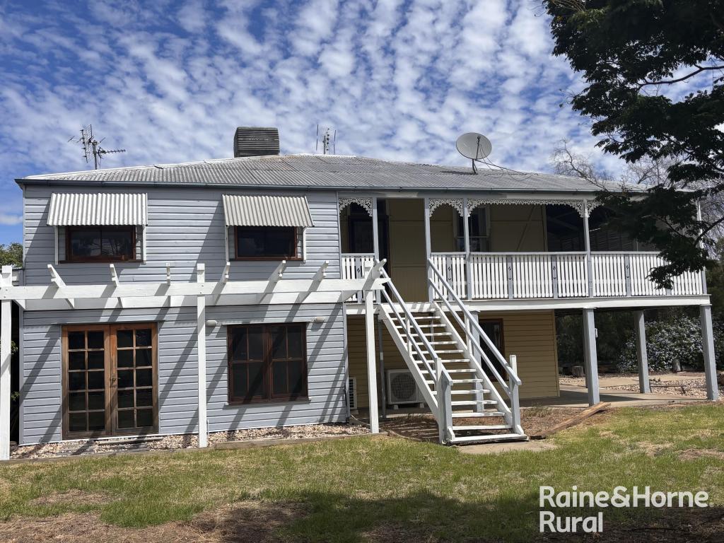 102-104 Charles St, Roma, QLD 4455