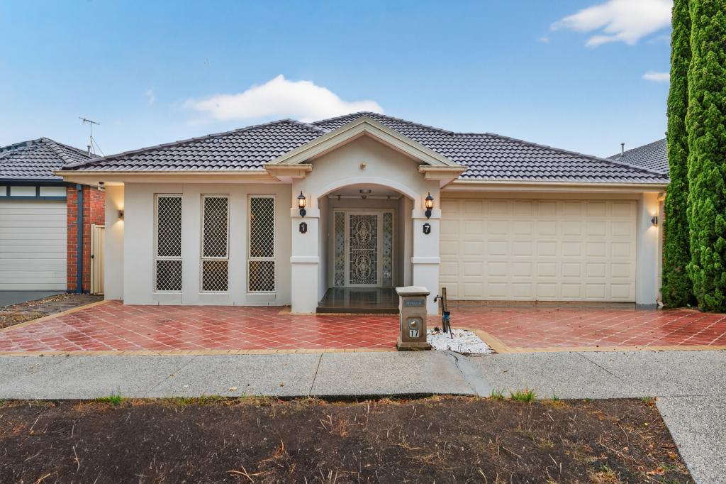 17 Maranoa Gr, Caroline Springs, VIC 3023