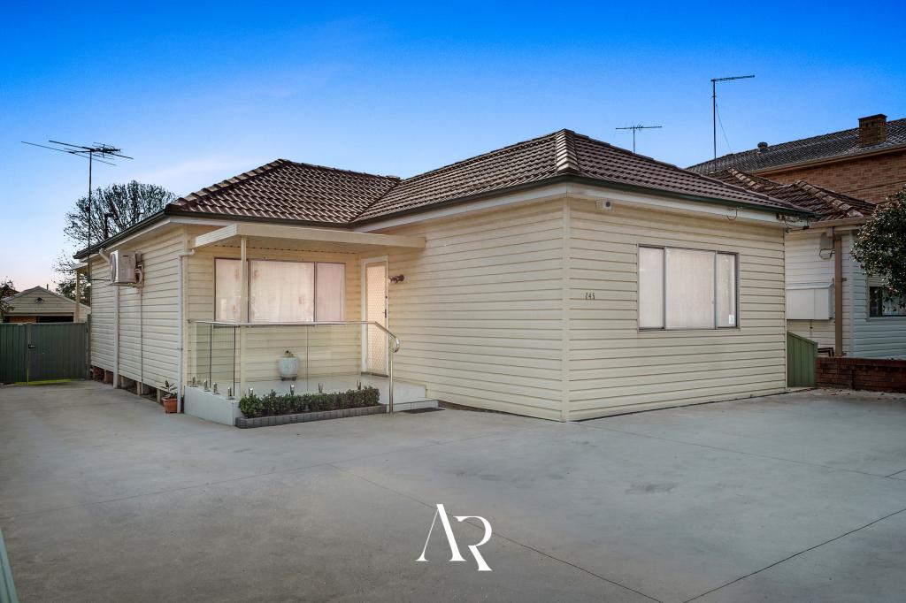 245 BONDS RD, RIVERWOOD, NSW 2210