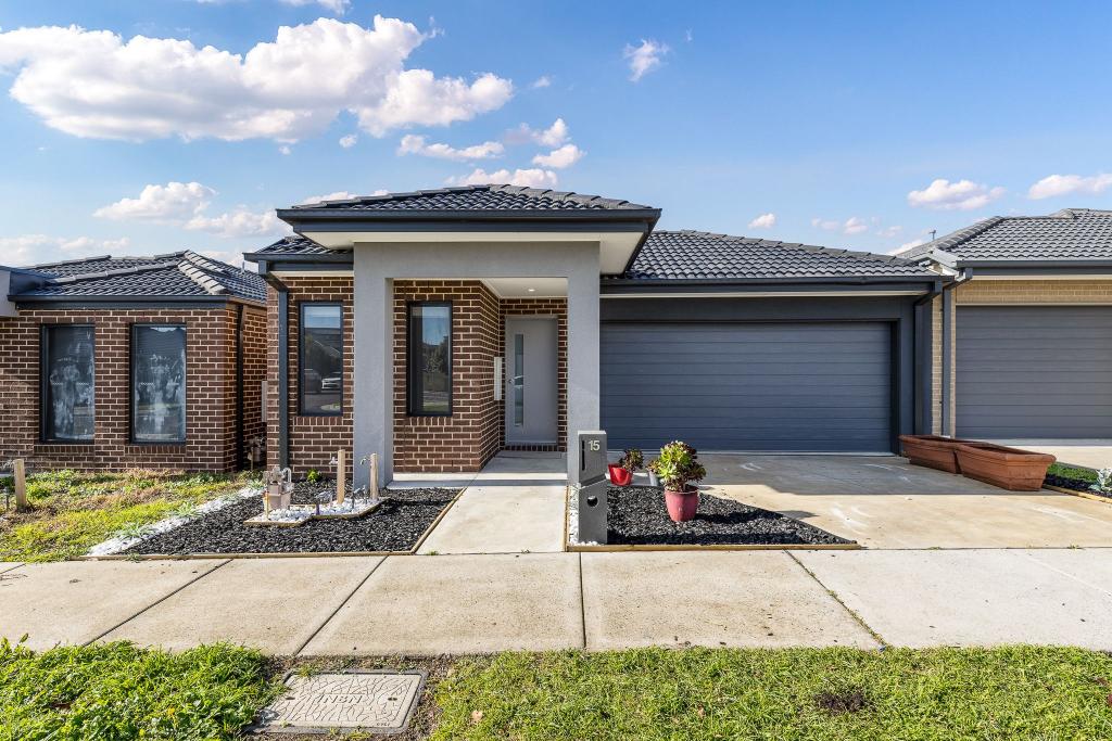 15 Scotland Cct, Cranbourne West, VIC 3977