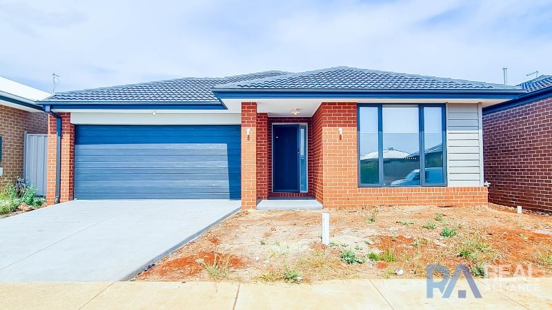 10 Hanover Cct, Melton South, VIC 3338