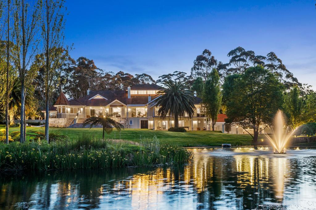 2 Manor Rise, Bowral, NSW 2576