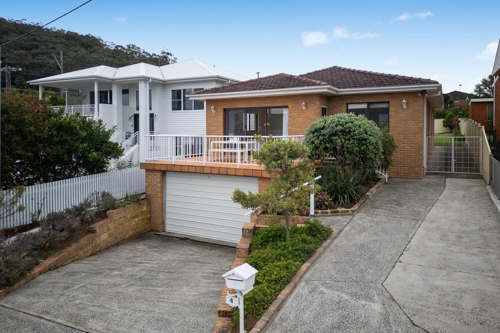 4 GOSFORD ST, POINT CLARE, NSW 2250