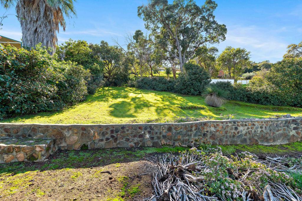 8 Ophelia Gr, Mount Nasura, WA 6112