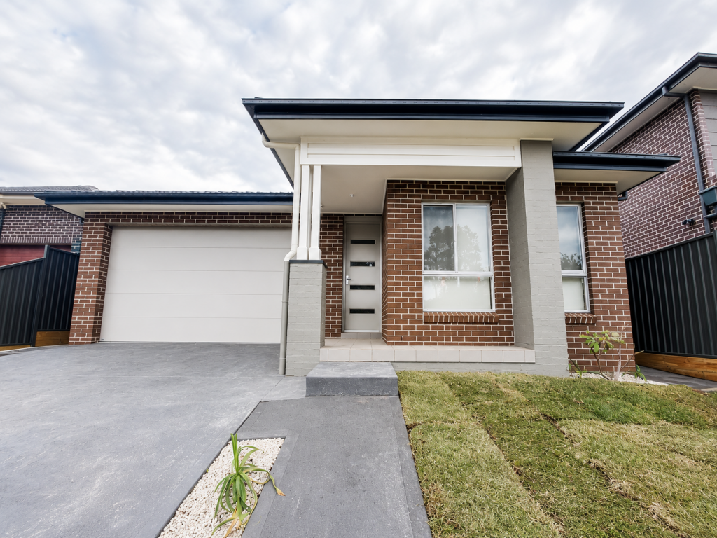 92 Poulton Tce, Campbelltown, NSW 2560