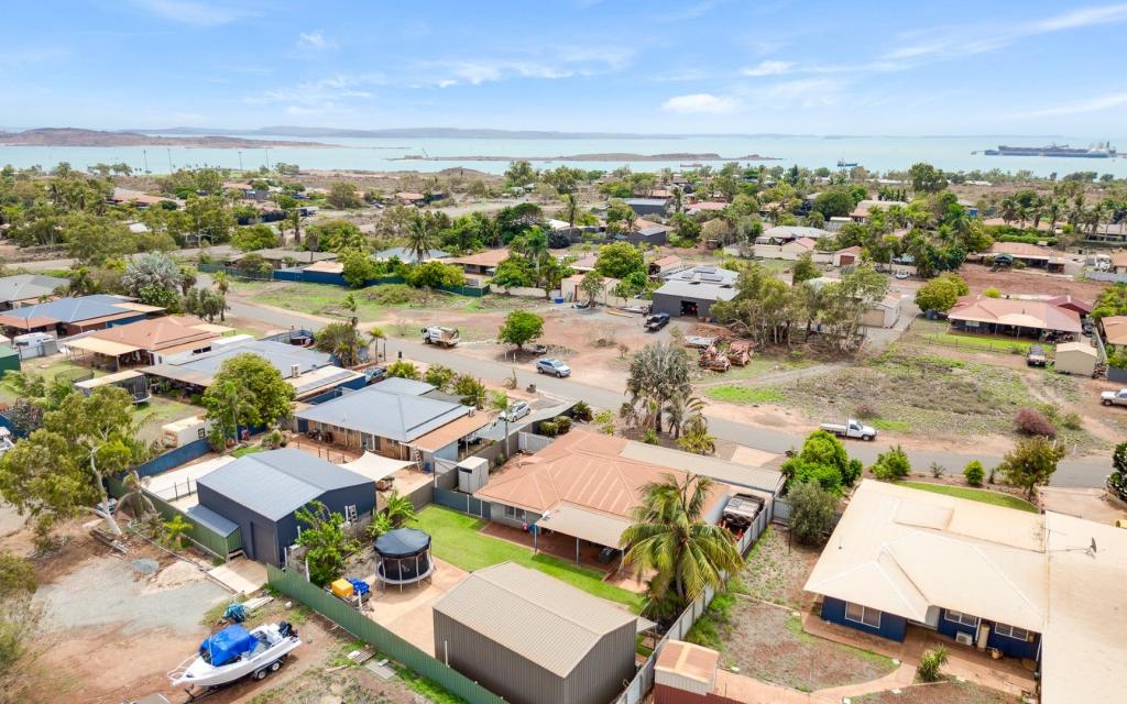 5 Pingandy Cres, Dampier, WA 6713