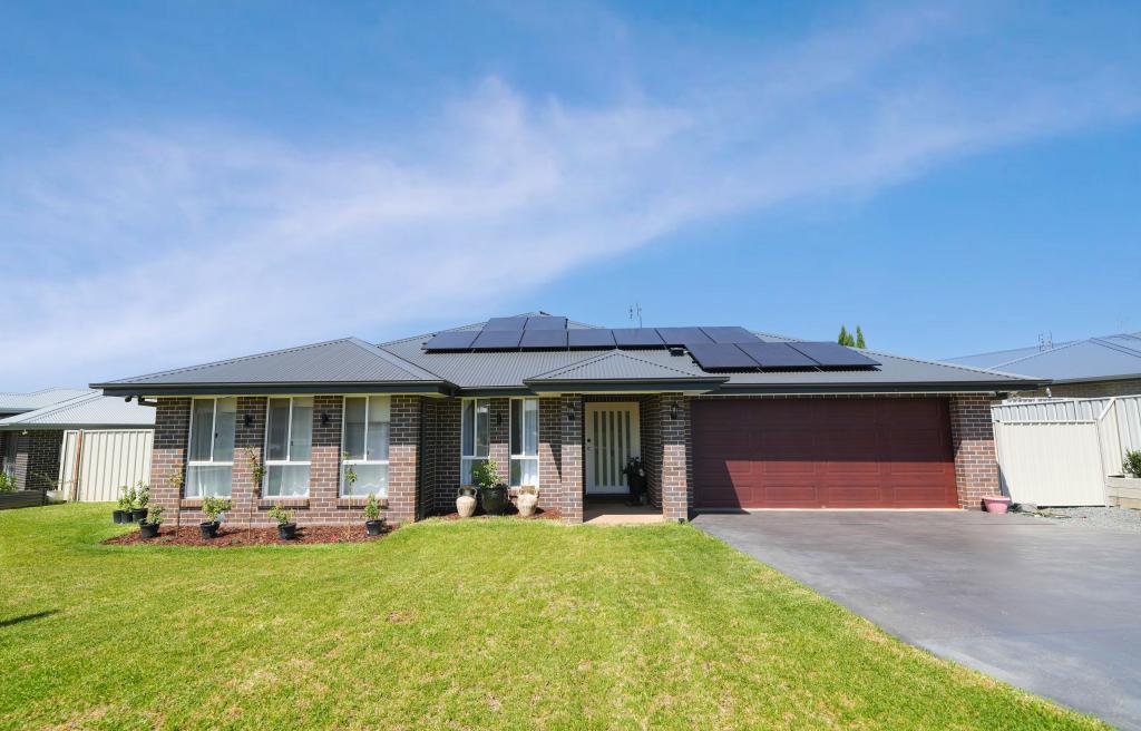 10 Acacia Cct, Parkes, NSW 2870