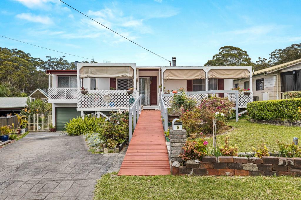 5 BLUE MIST CL, SUSSEX INLET, NSW 2540