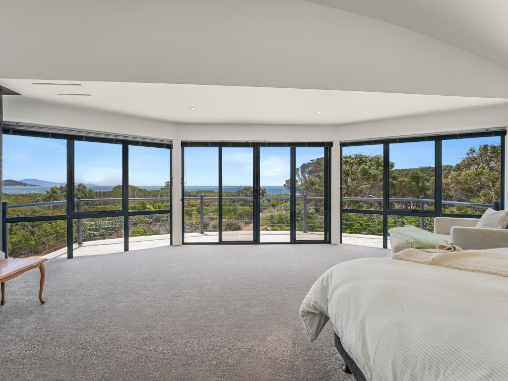 313 Harveys Farm Rd, Bicheno, TAS 7215