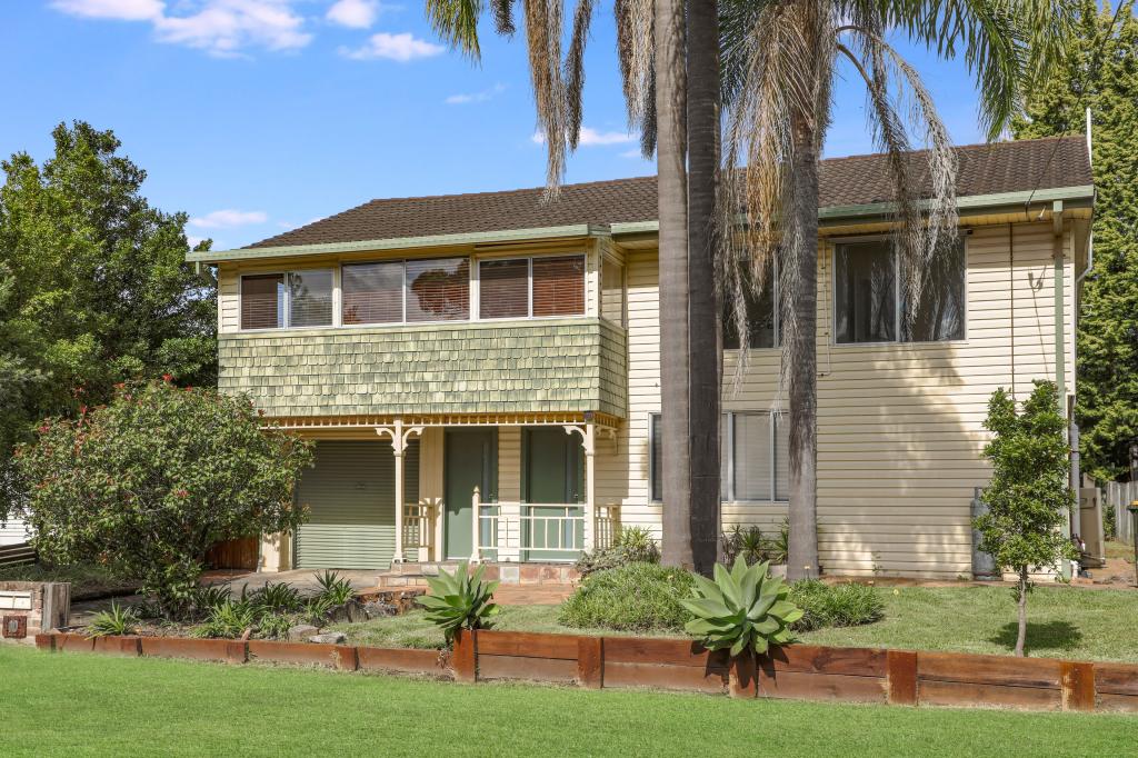 10a Golden Ave, Point Clare, NSW 2250