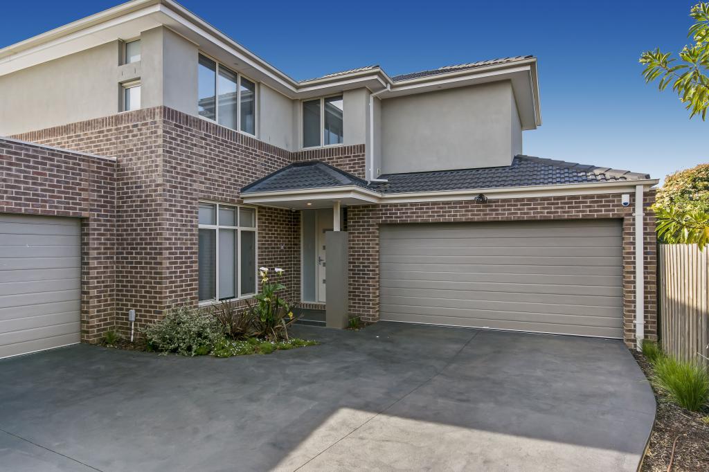 2/72 DELMORE CRES, GLEN WAVERLEY, VIC 3150