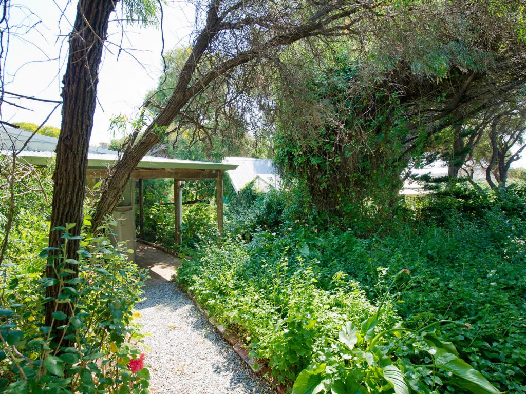 3 Lake View Cres, Prevelly, WA 6285