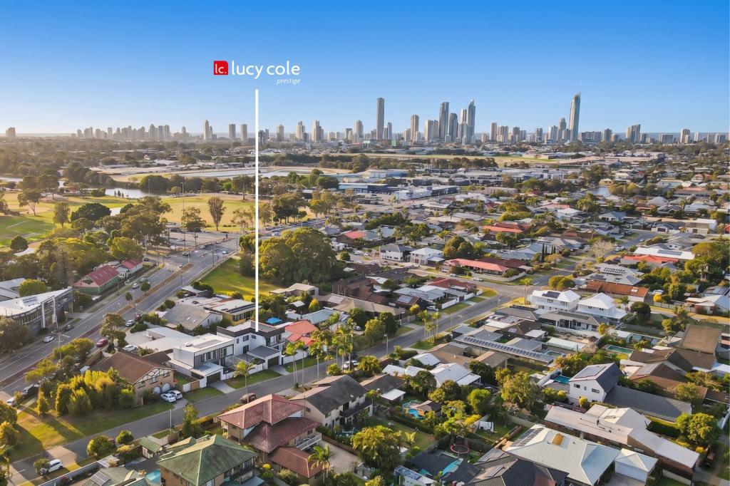 33 Inveray Ave, Benowa, QLD 4217